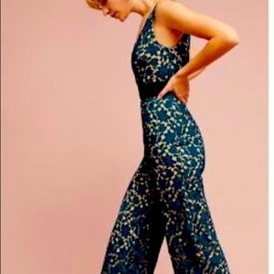 Brand NWT Monique Lhuillier Lace V-Neck Jumpsuit